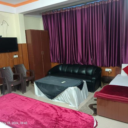 Goroomgo Varanasi Paradise Varanasi - Parking & Restaurant Available - Perfect Location And Comfortable Room Exteriér fotografie